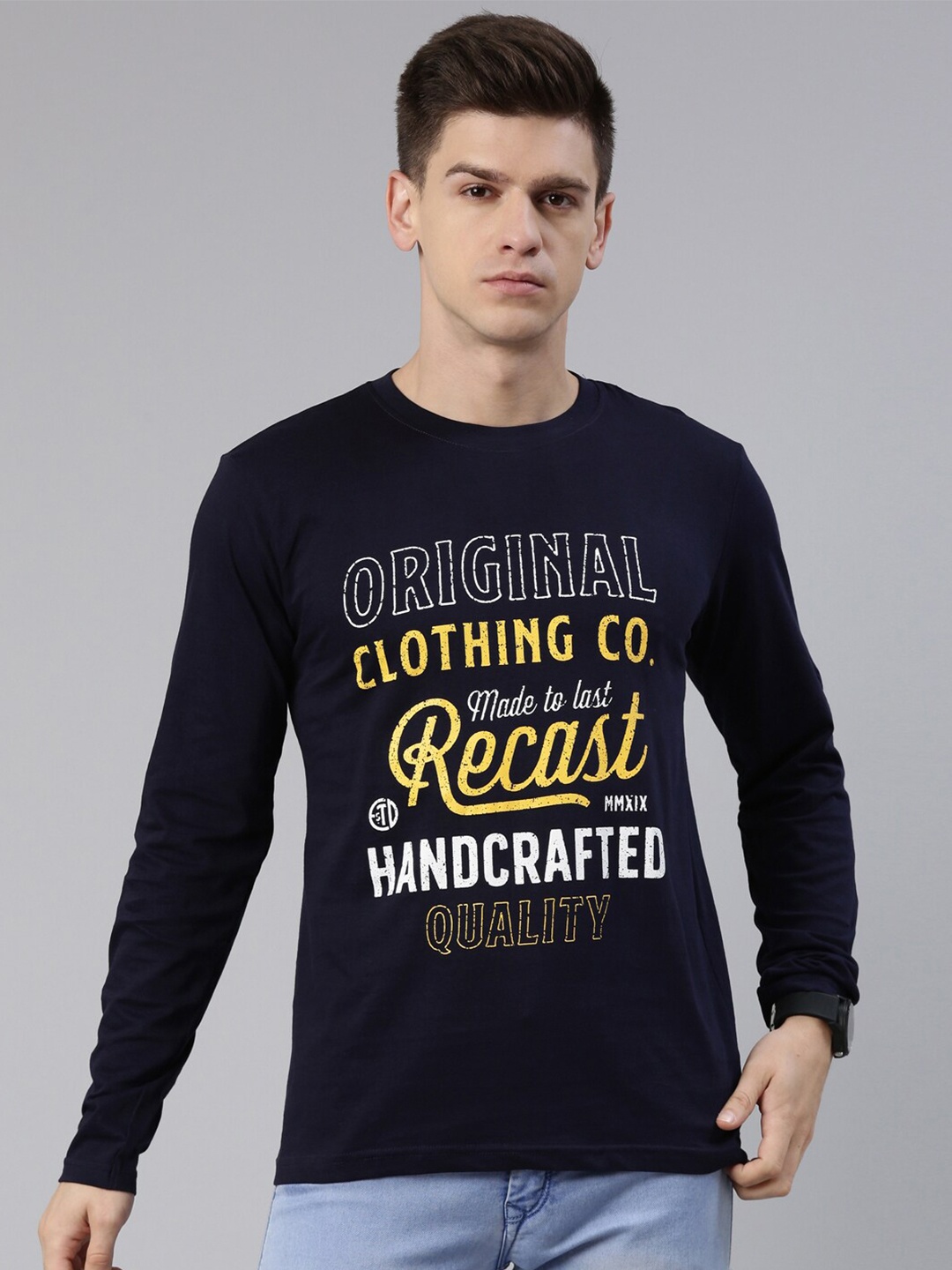 

recast Men Navy Blue Typography Printed Bio Finish Cotton T-shirt