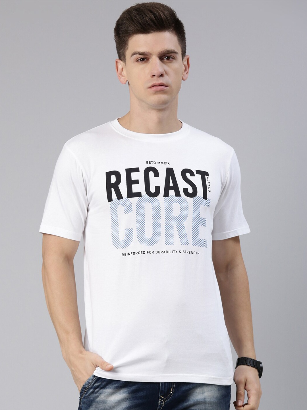 

recast Men White Typography Printed Pure Cotton T-shirt