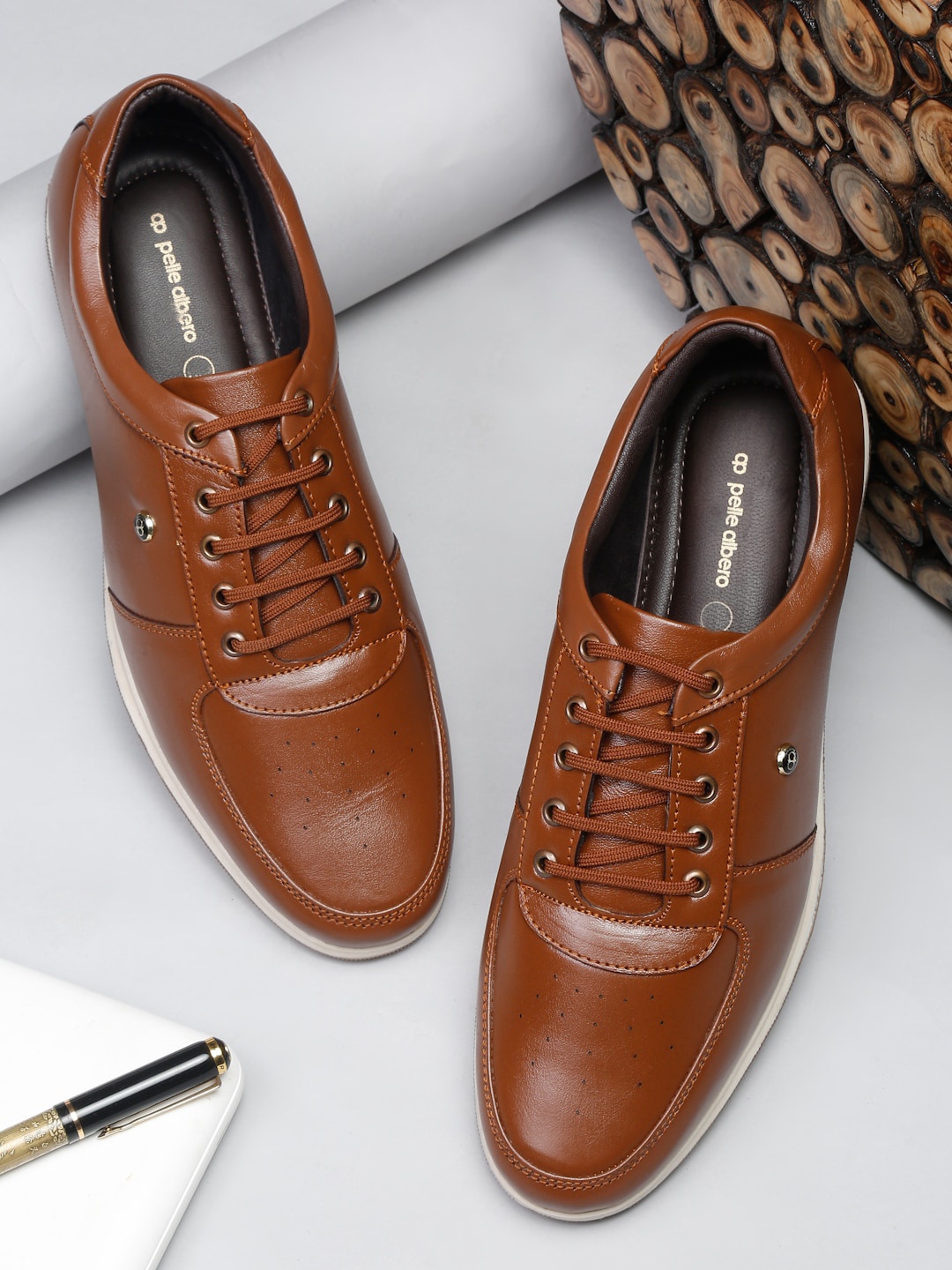 

pelle albero Men Tan Leather Light Weight Casual Sneakers