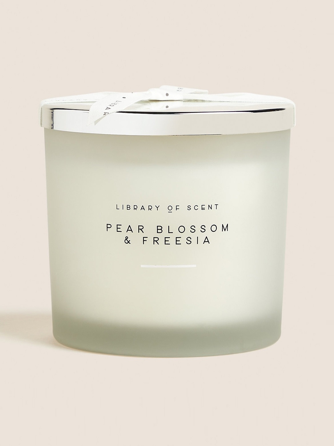 

Marks & Spencer White Solid Wick Candles