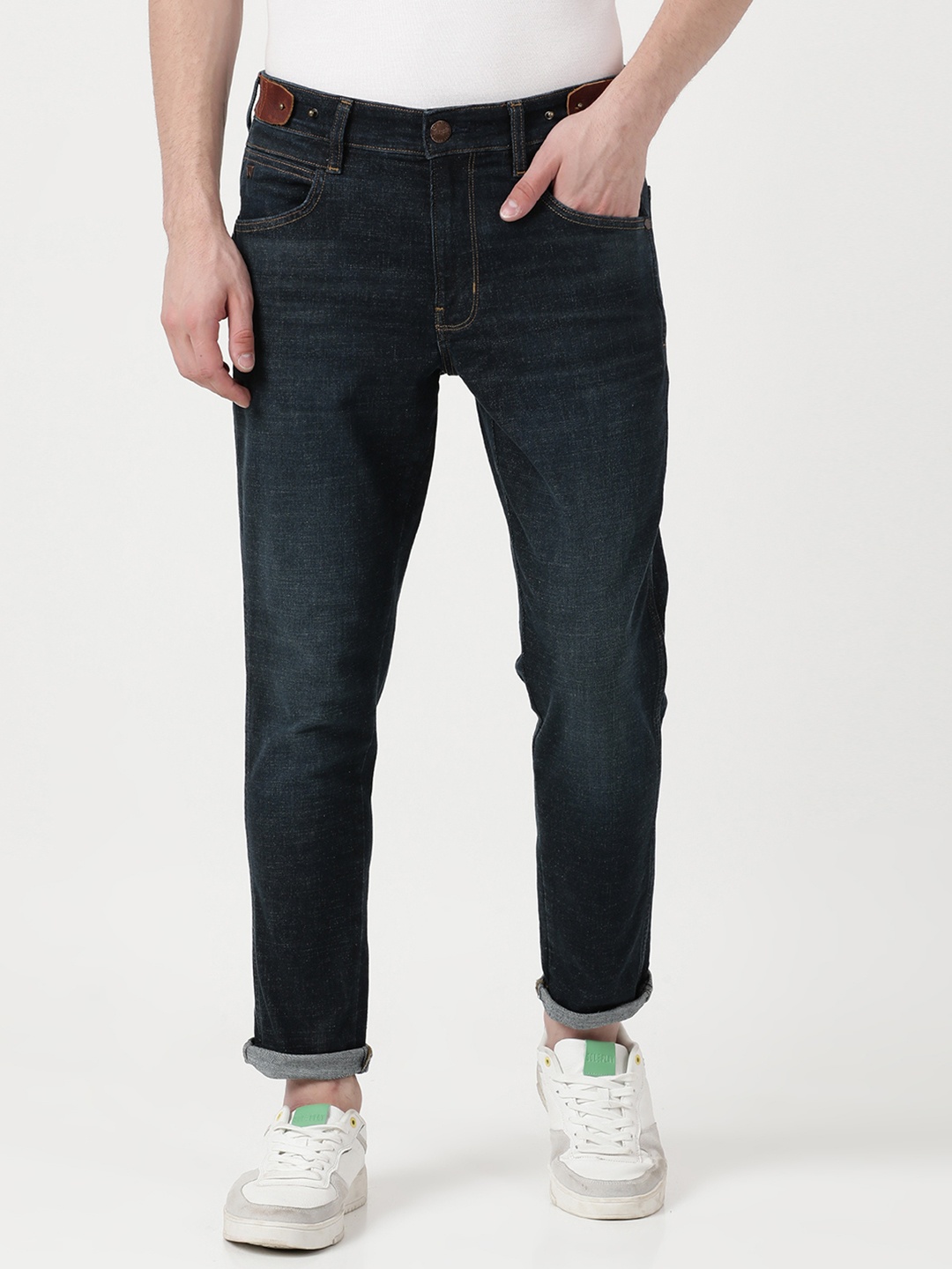 

Wrangler Men Blue Slim Fit Light Fade Stretchable Jeans