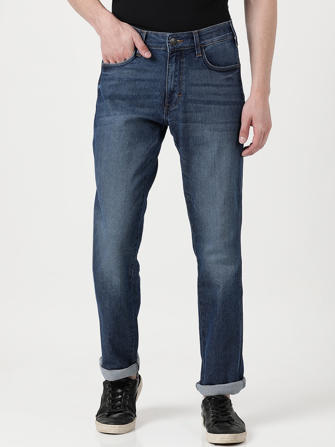 

Wrangler Men Blue Millard Straight Fit Heavy Fade Stretchable Jeans