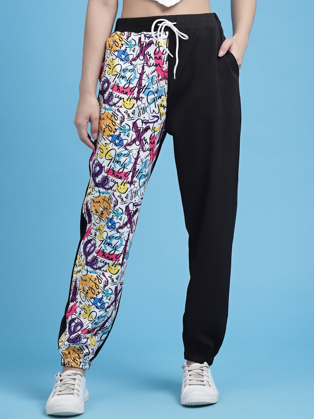 

KASSUALLY Women Black Printed Joggers