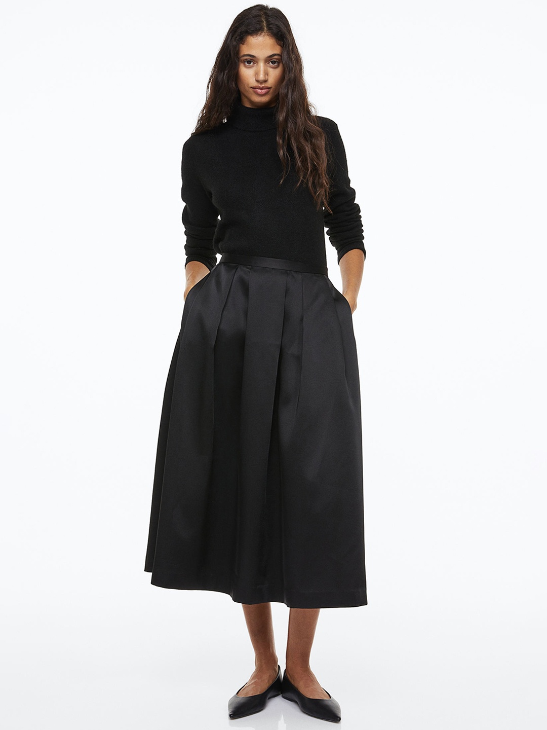 

H&M Women Black Pleated Skirt