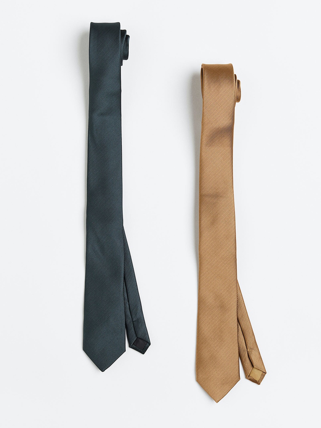 

H&M Men Beige & Grey 2 Pack Ties