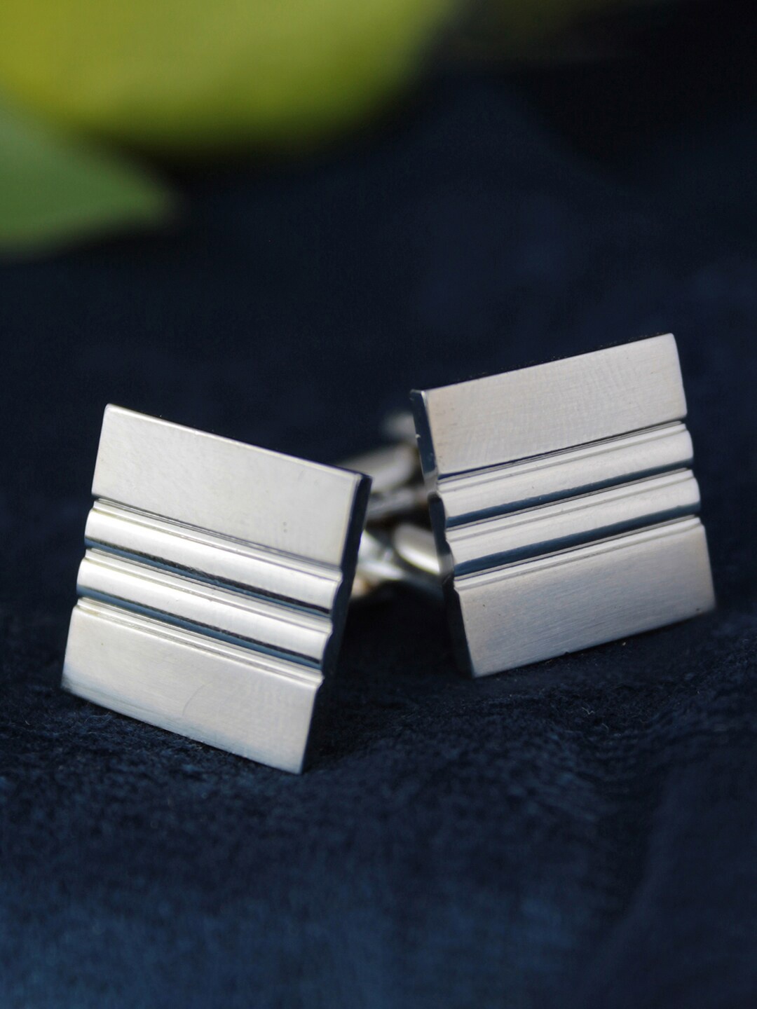 

Kavove Men Silver-Toned Square Shape Cufflink