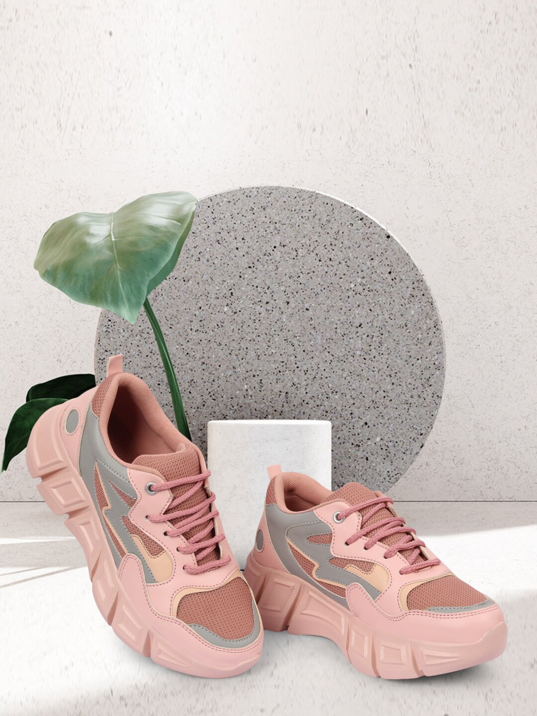 

ZAPATOZ Girls Pink Colourblocked Sneakers
