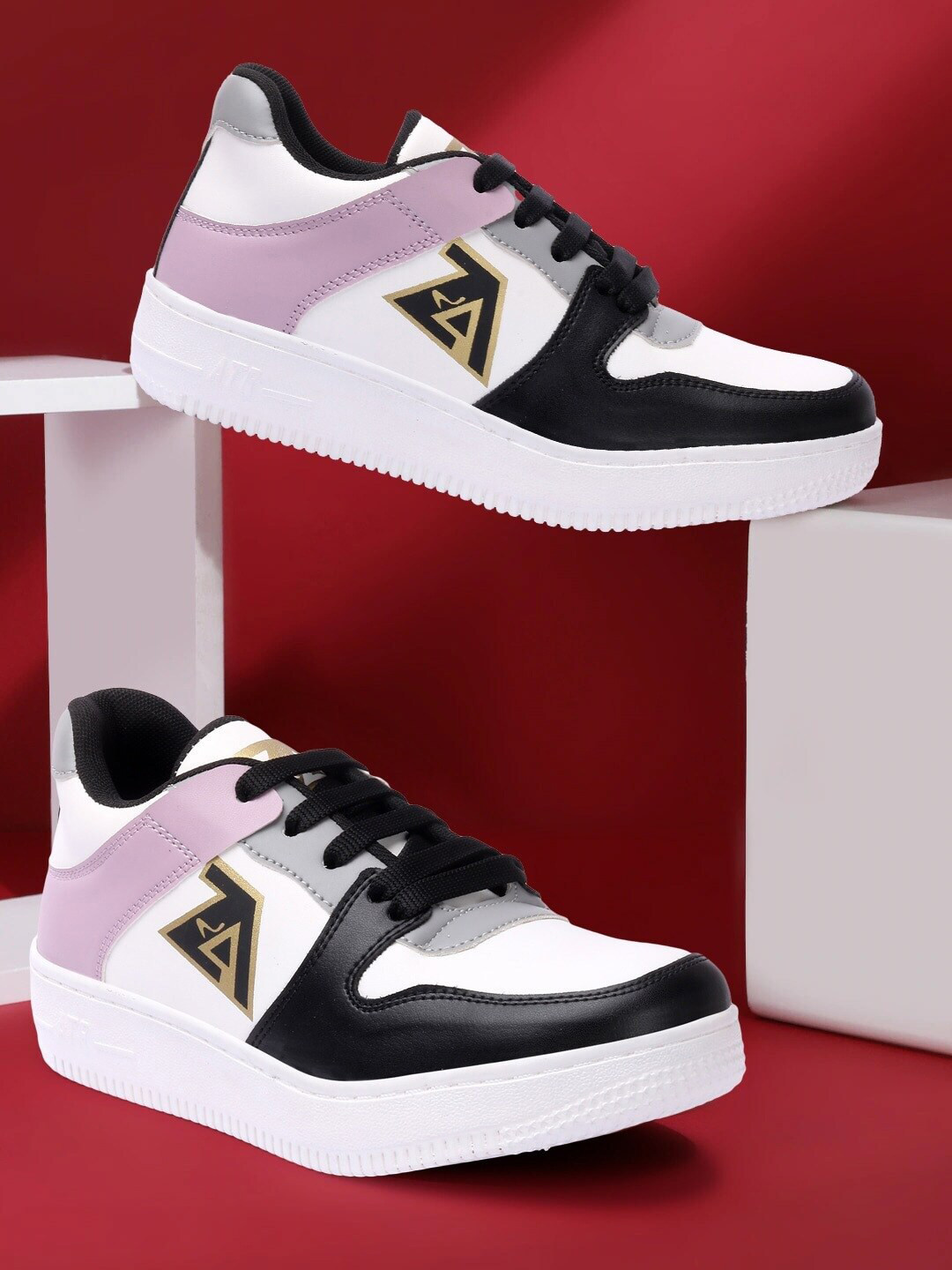 

ZAPATOZ Girls Black Colourblocked PU Sneakers