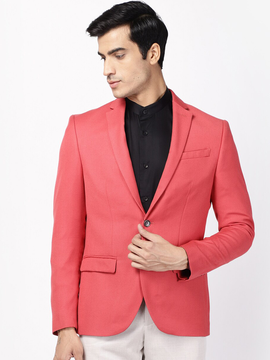 

Blackberrys Men Red Solid Single-Breasted Blazers