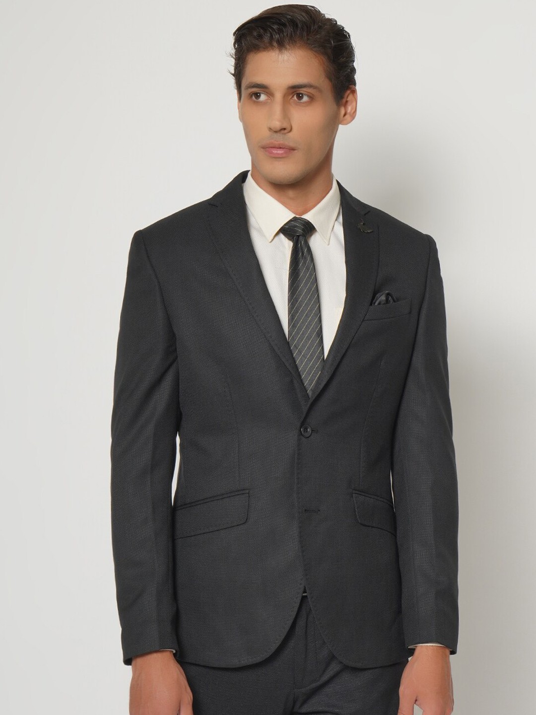 

Blackberrys Men Black Solid Linen Single Breasted Blazer