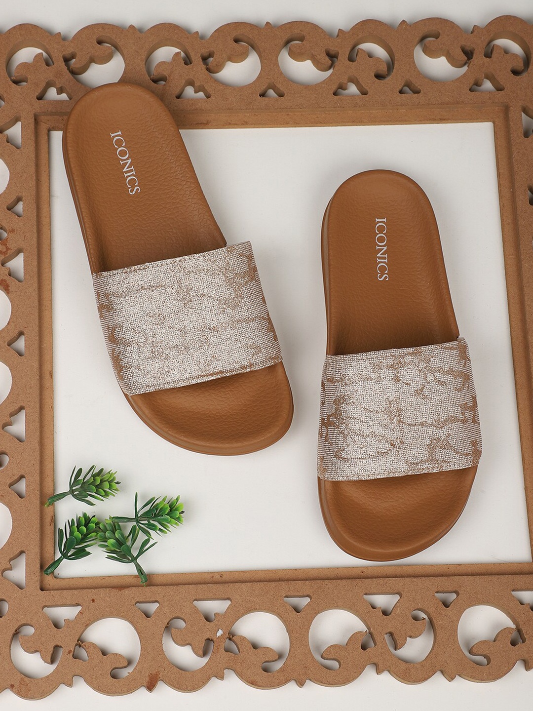 

ICONICS Women Copper-Toned & Grey Printed Sliders