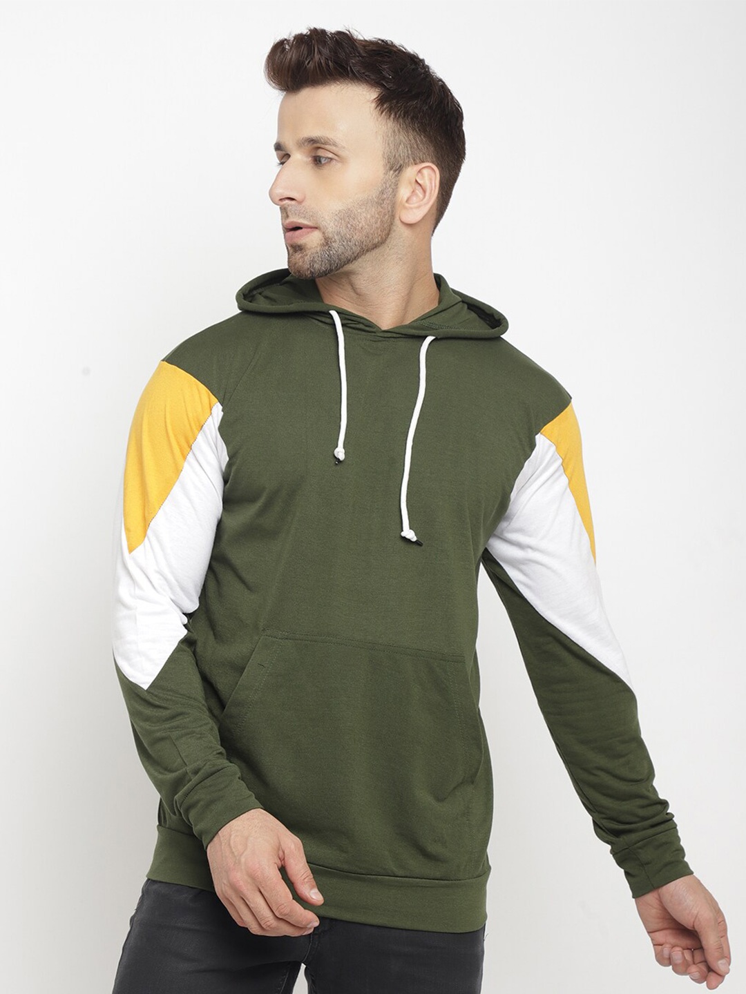 

GRITSTONES Men Olive Green & Yellow Cotton T-shirt