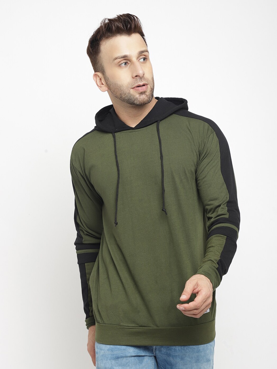

GRITSTONES Men Olive Green & Black Cotton T-shirt
