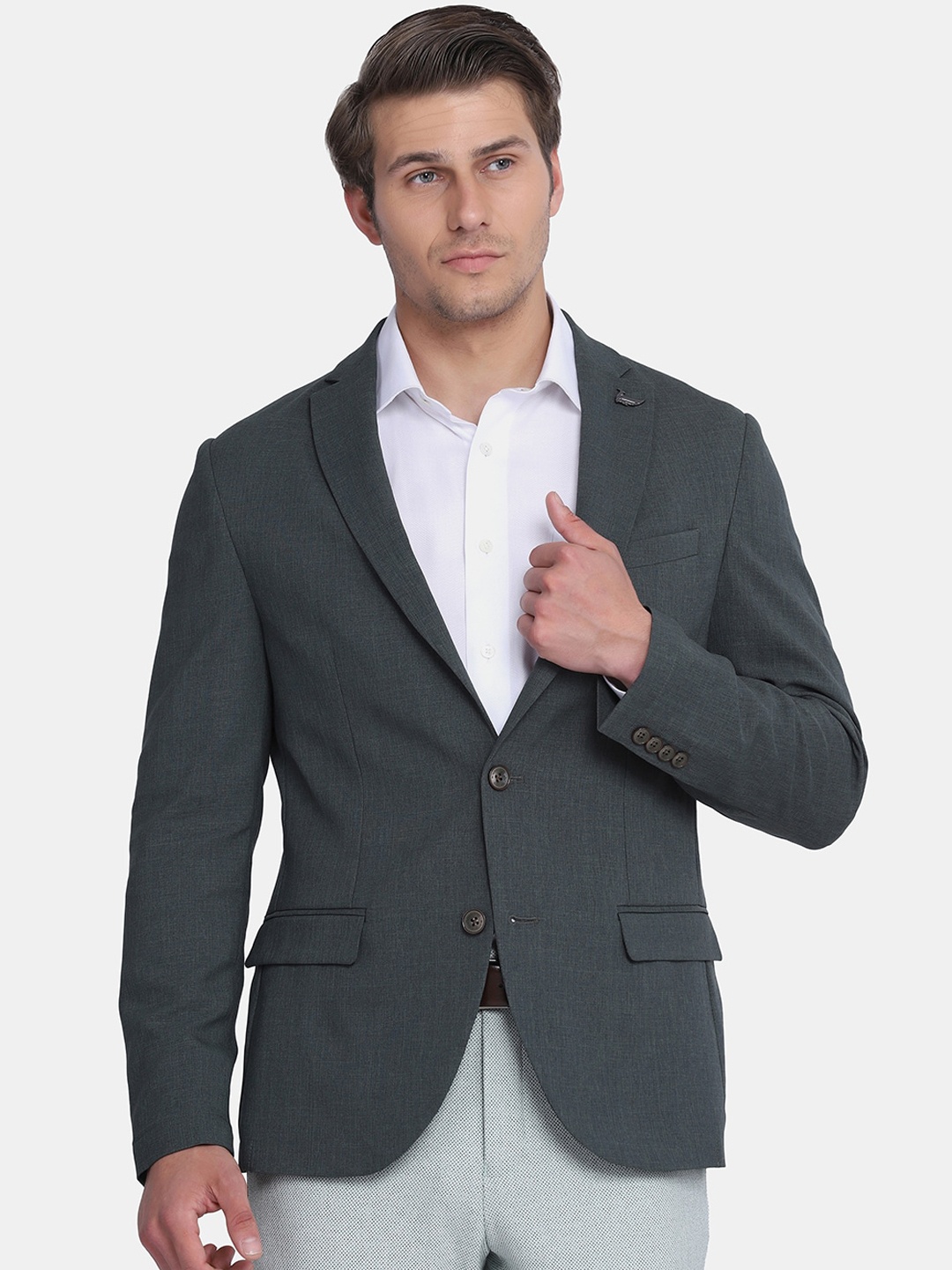 

Blackberrys Men Olive Grey Solid Slim-Fit Single-Breasted Blazer
