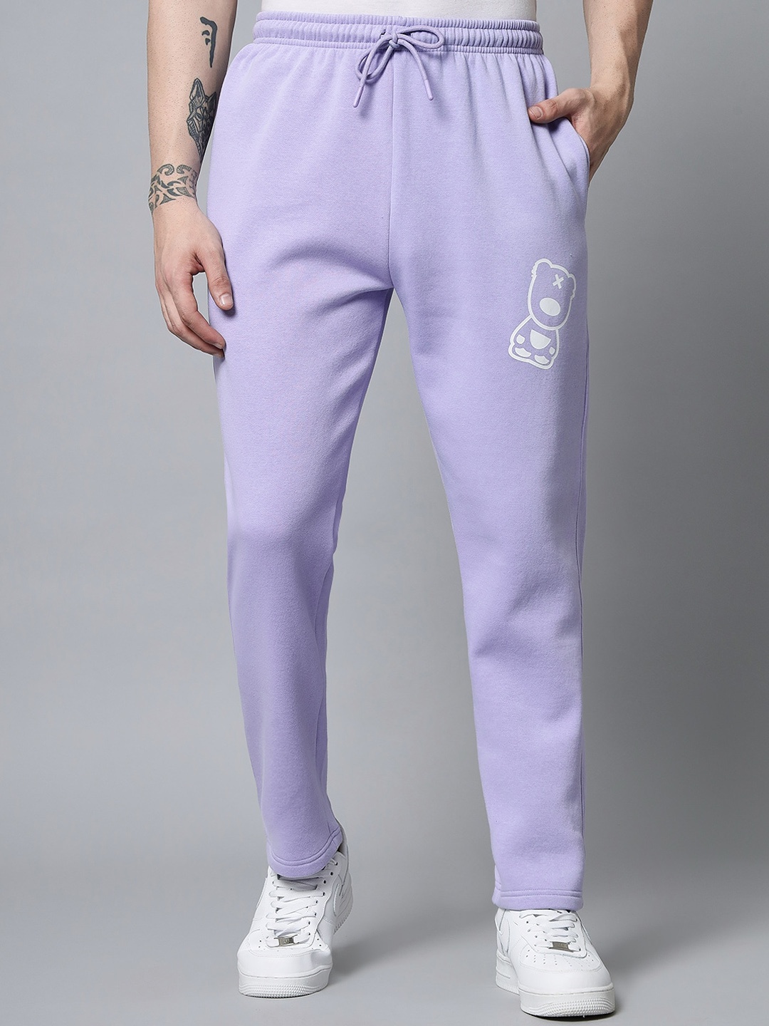 

GRIFFEL Men Mauve & White Graphic Printed Track Pant, Lavender