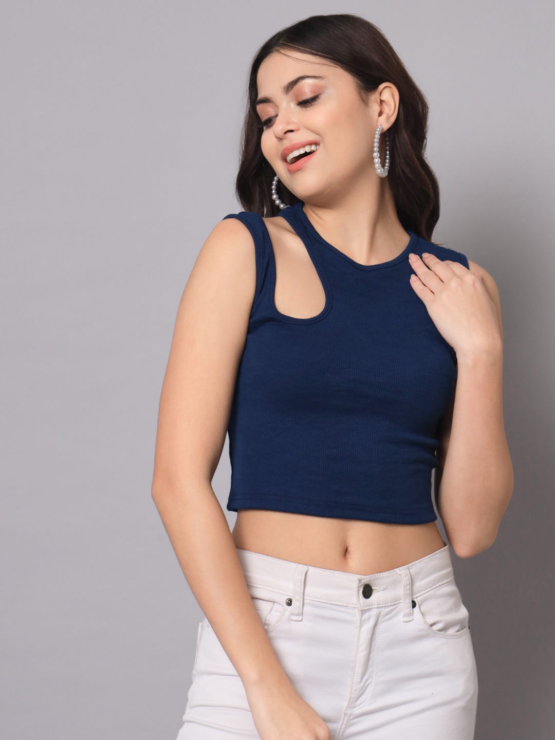 

AAHWAN Women Blue Solid Cutout Crop Top
