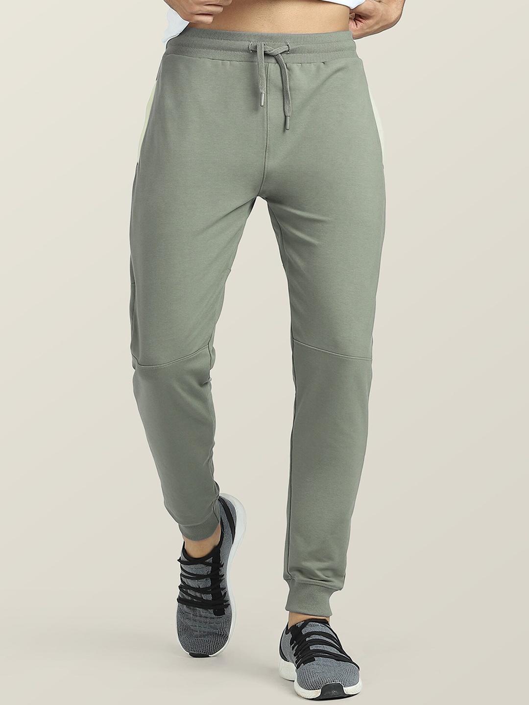 

XYXX Men Olive-Green Antimicrobial Solid Joggers