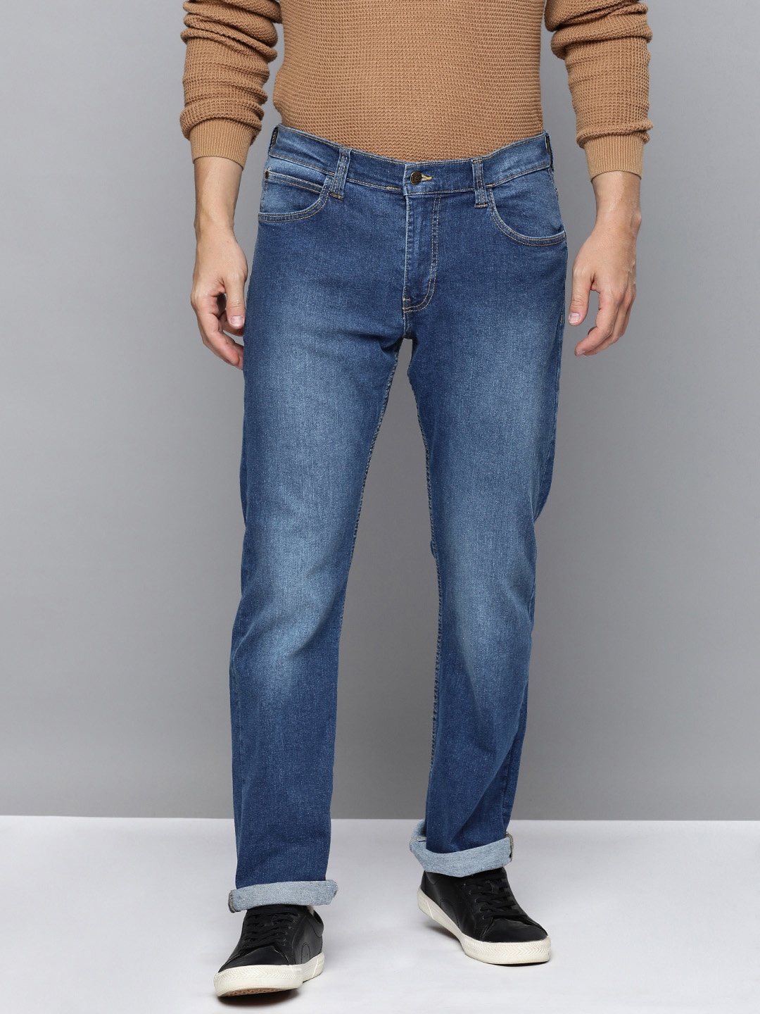 

Lee Men Rodeo Fit Heavy Fade Stretchable Mid-Rise Jeans, Blue