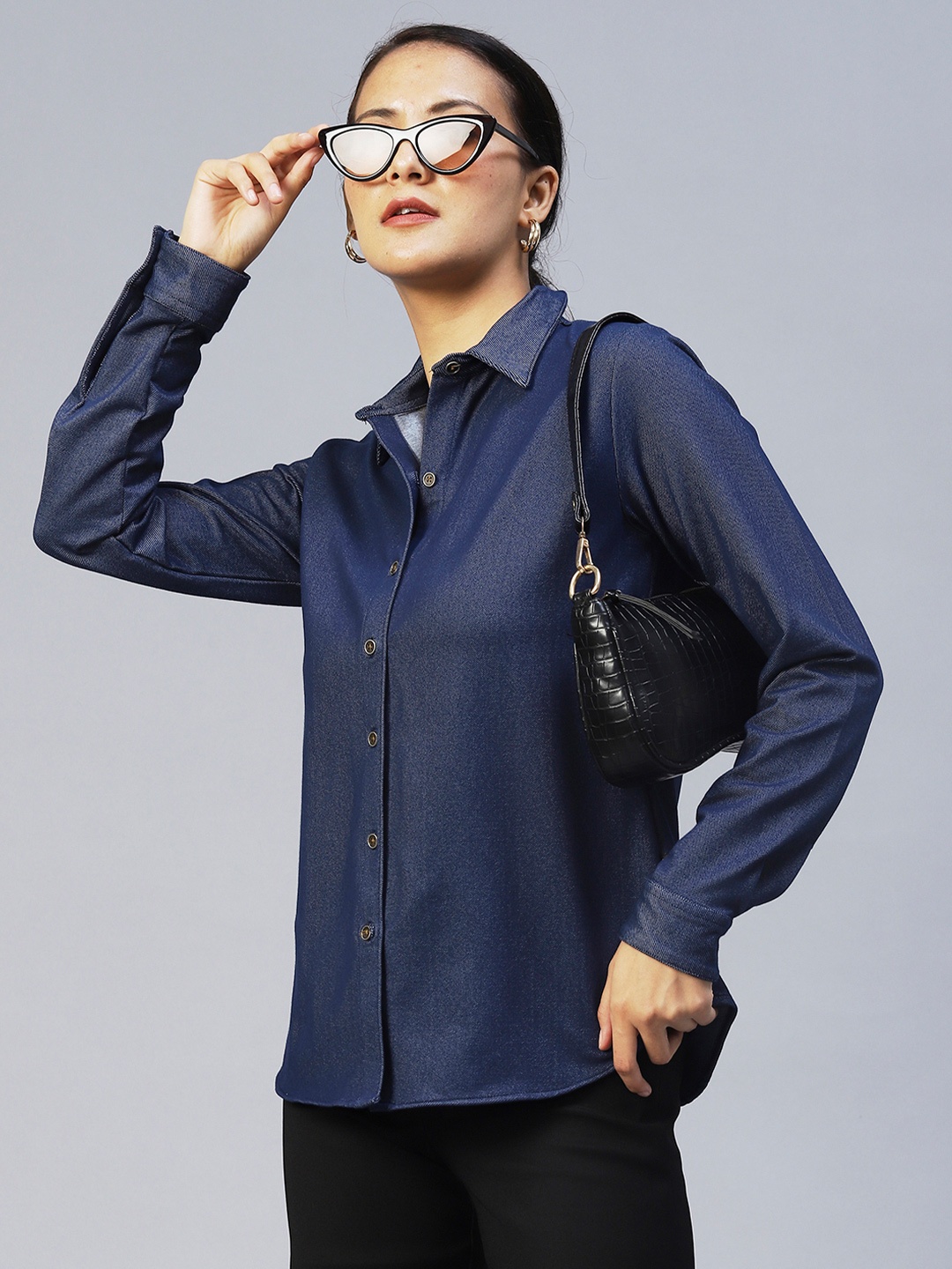 

Rigo Women Navy Blue Slim Fit Cotton Casual Shirt