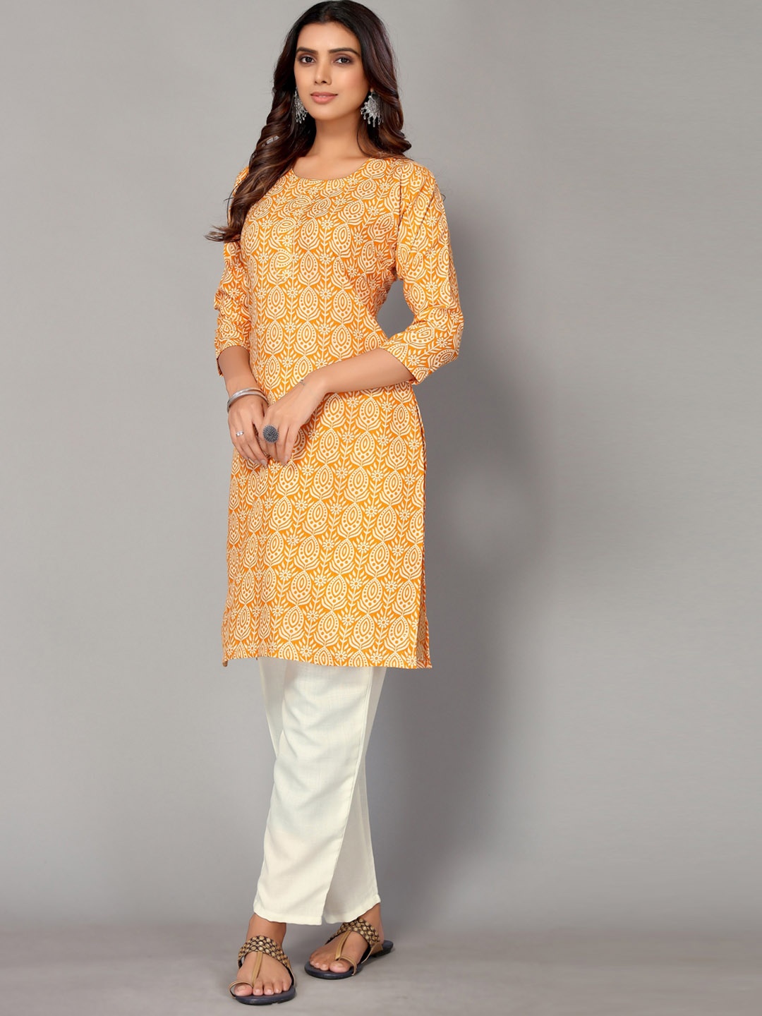 

AA-HA!! Women Yellow Ethnic Motifs Printed Kurta with Trousers