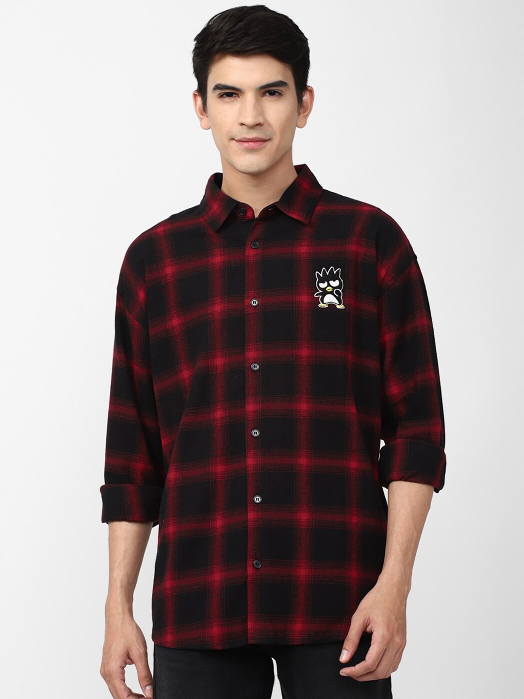 

FOREVER 21 Men Black Regular Fit Tartan Checked Cotton Casual Shirt