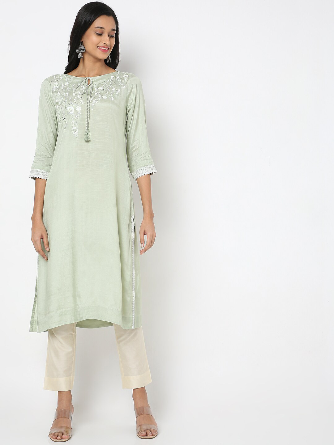

NYLANGAN Floral Embroidered Kurta, Green