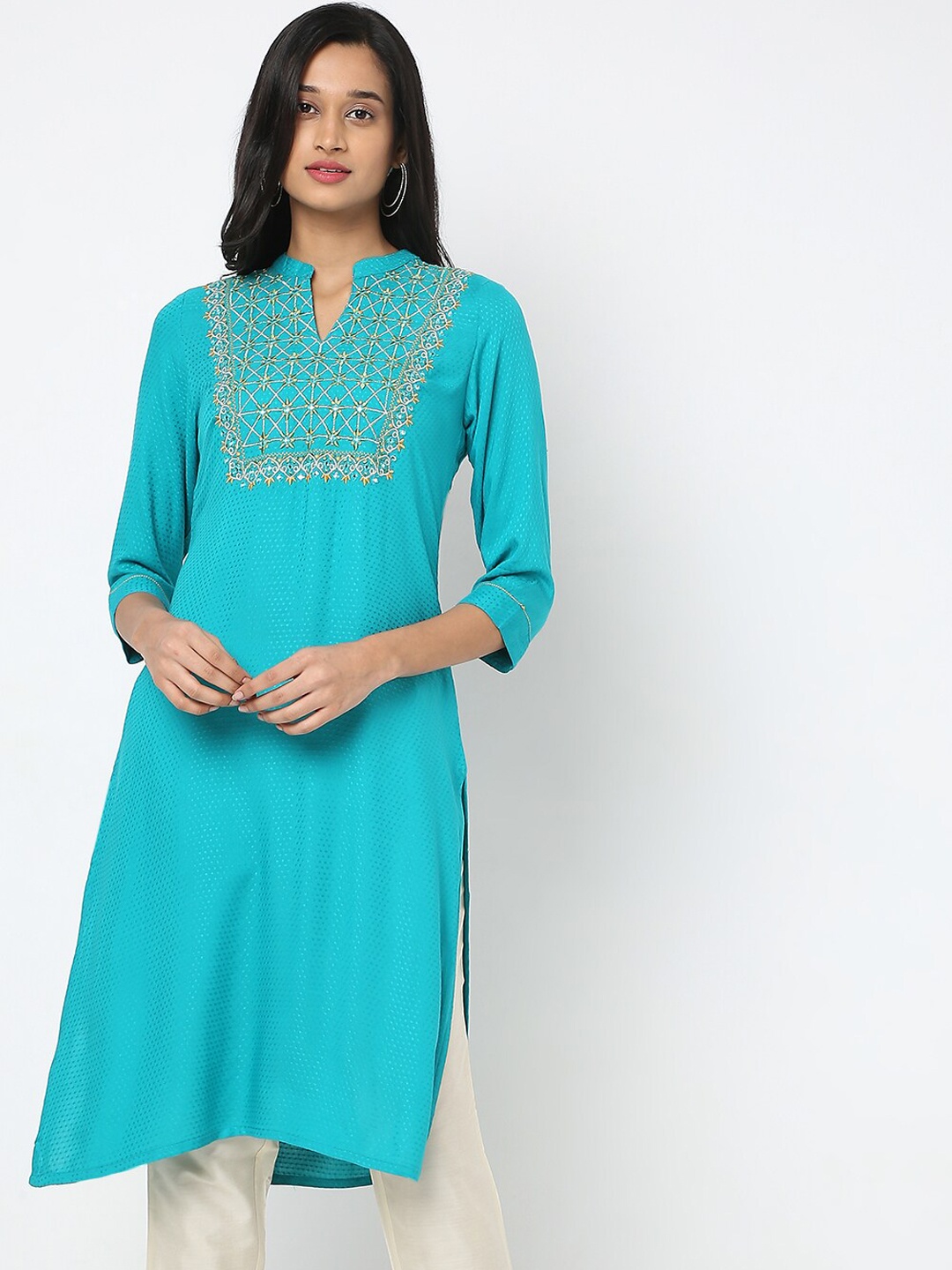

Ethnicity Women Blue Ethnic Motifs Embroidered Keyhole Neck Thread Work Kurta