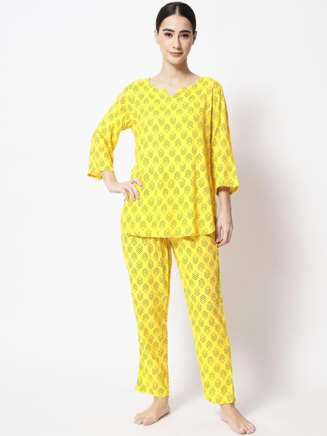 

Aujjessa Women Yellow & Brown Printed Night suit