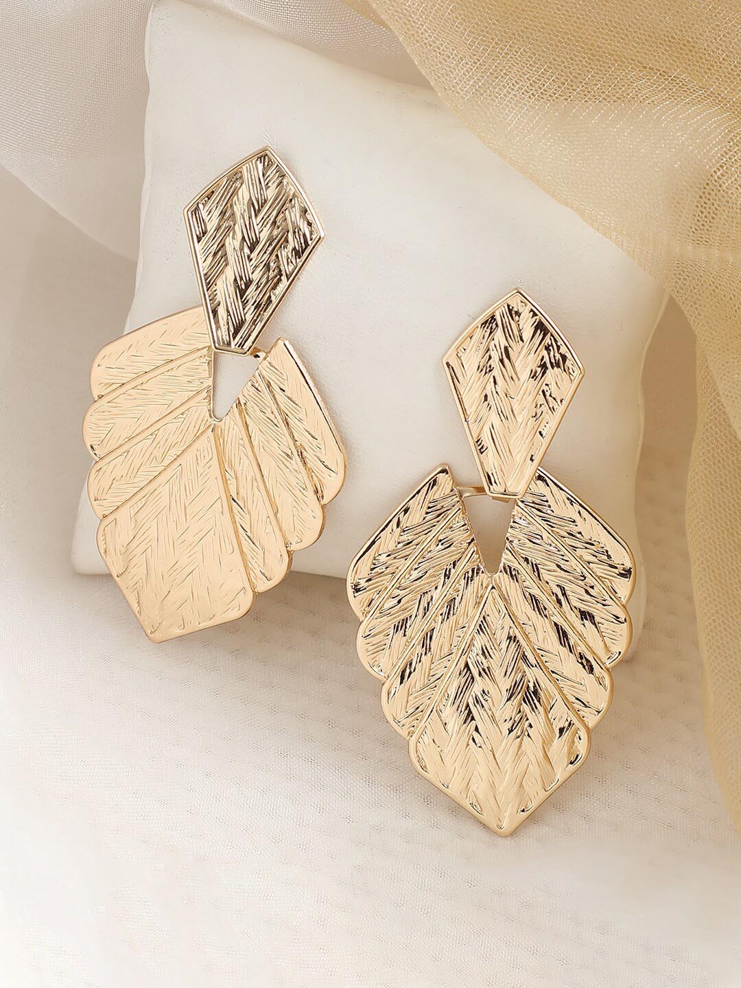 

SOHI Gold-Plated Contemporary Drop Earrings