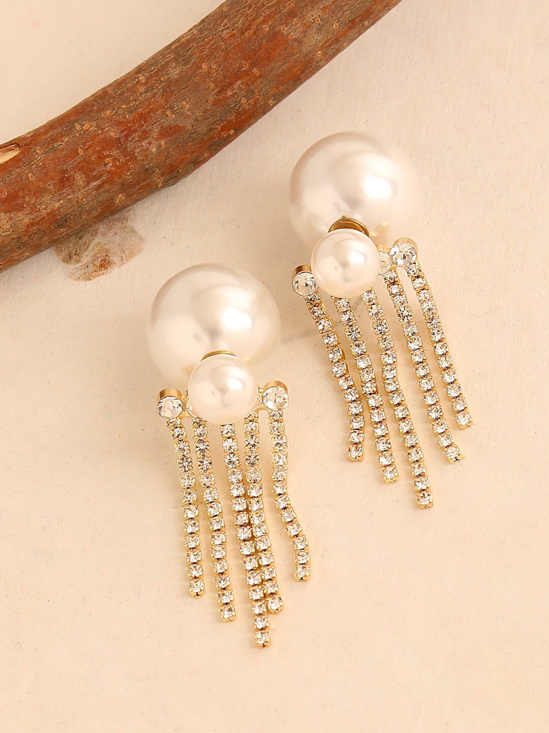 

SOHI White Contemporary Drop-Earrings