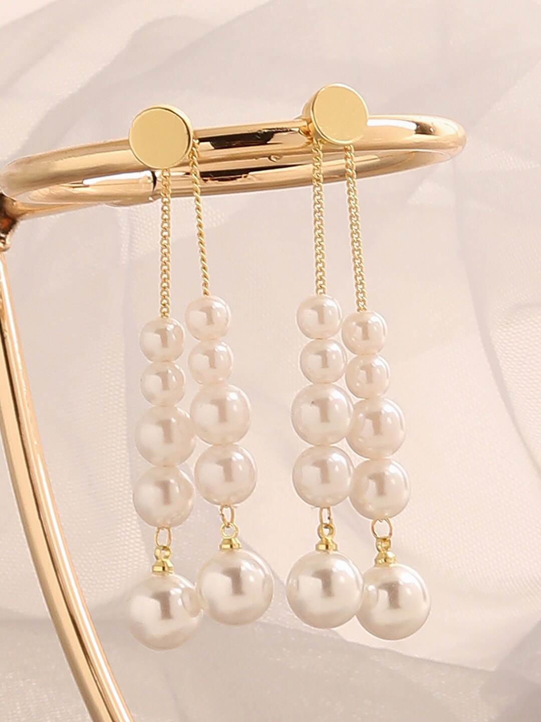 

SOHI White Gold-Plated Contemporary Drop Earrings