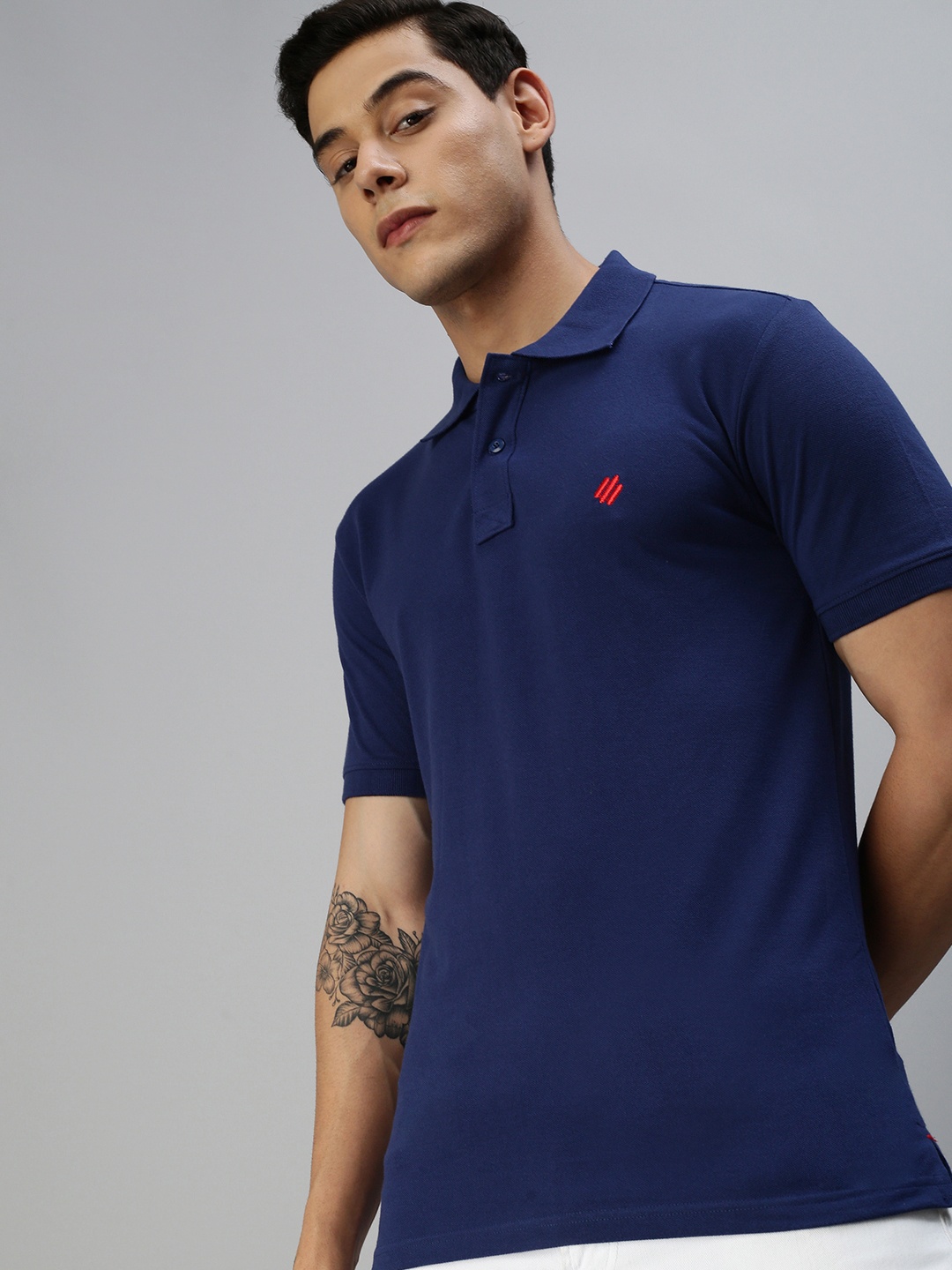 

ONN Men Navy Solid Polo Collar T-shirt, Navy blue