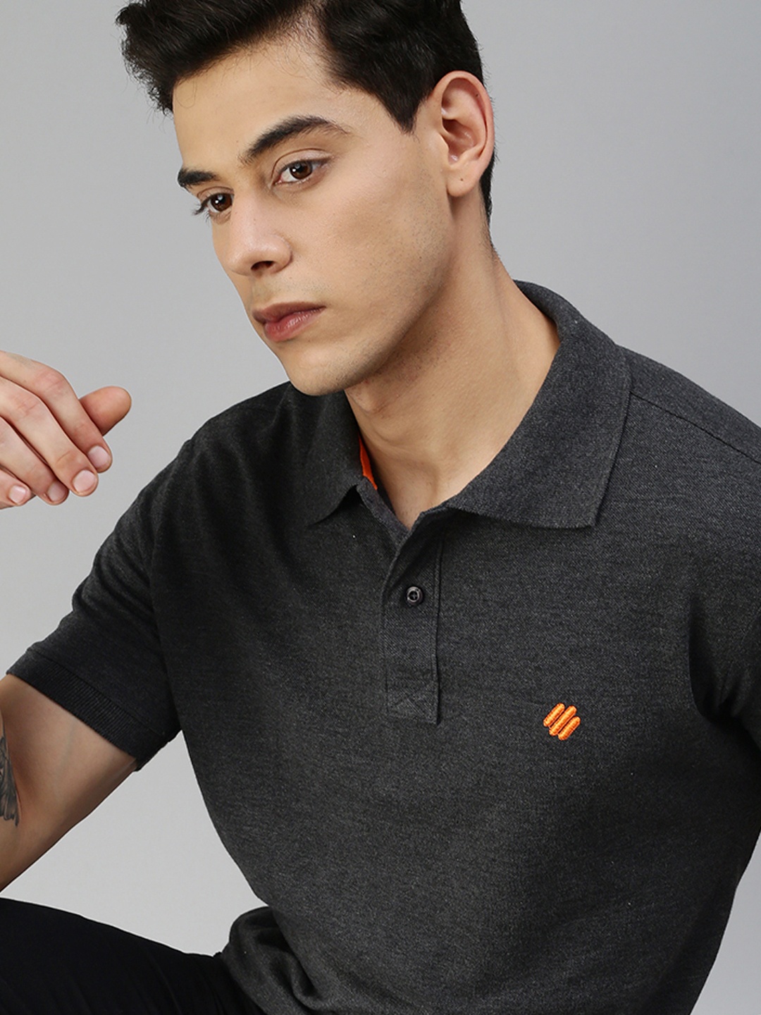 

ONN Men Grey Solid Polo Collar T-shirt