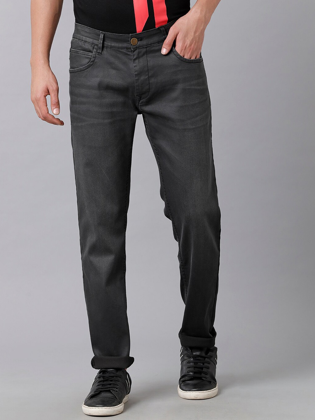 

YOVISH Men Black Tailored Tapered Fit Coated Jeans