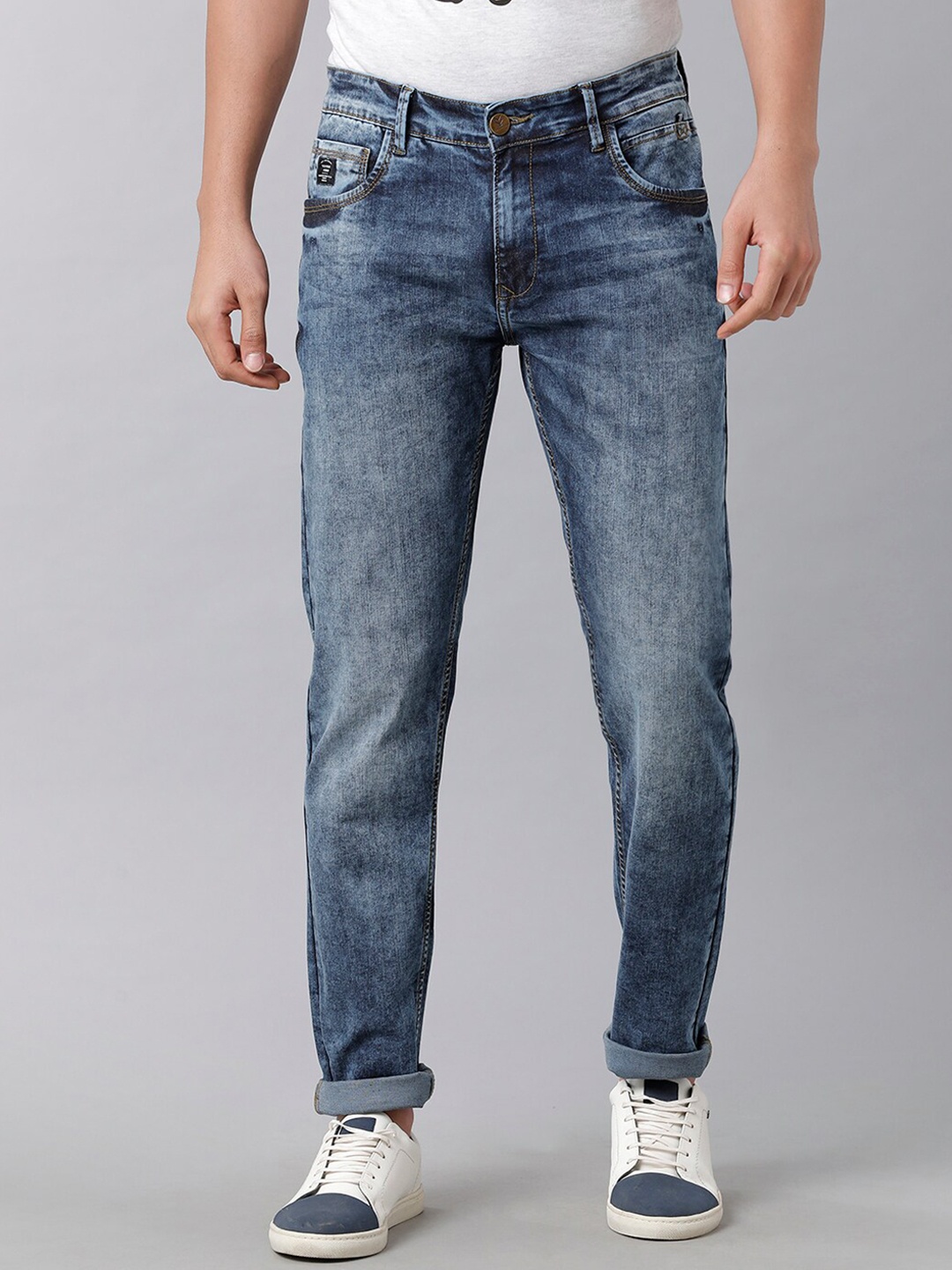 

YOVISH Men Blue Faded Tailored Tapered Fit Jeans