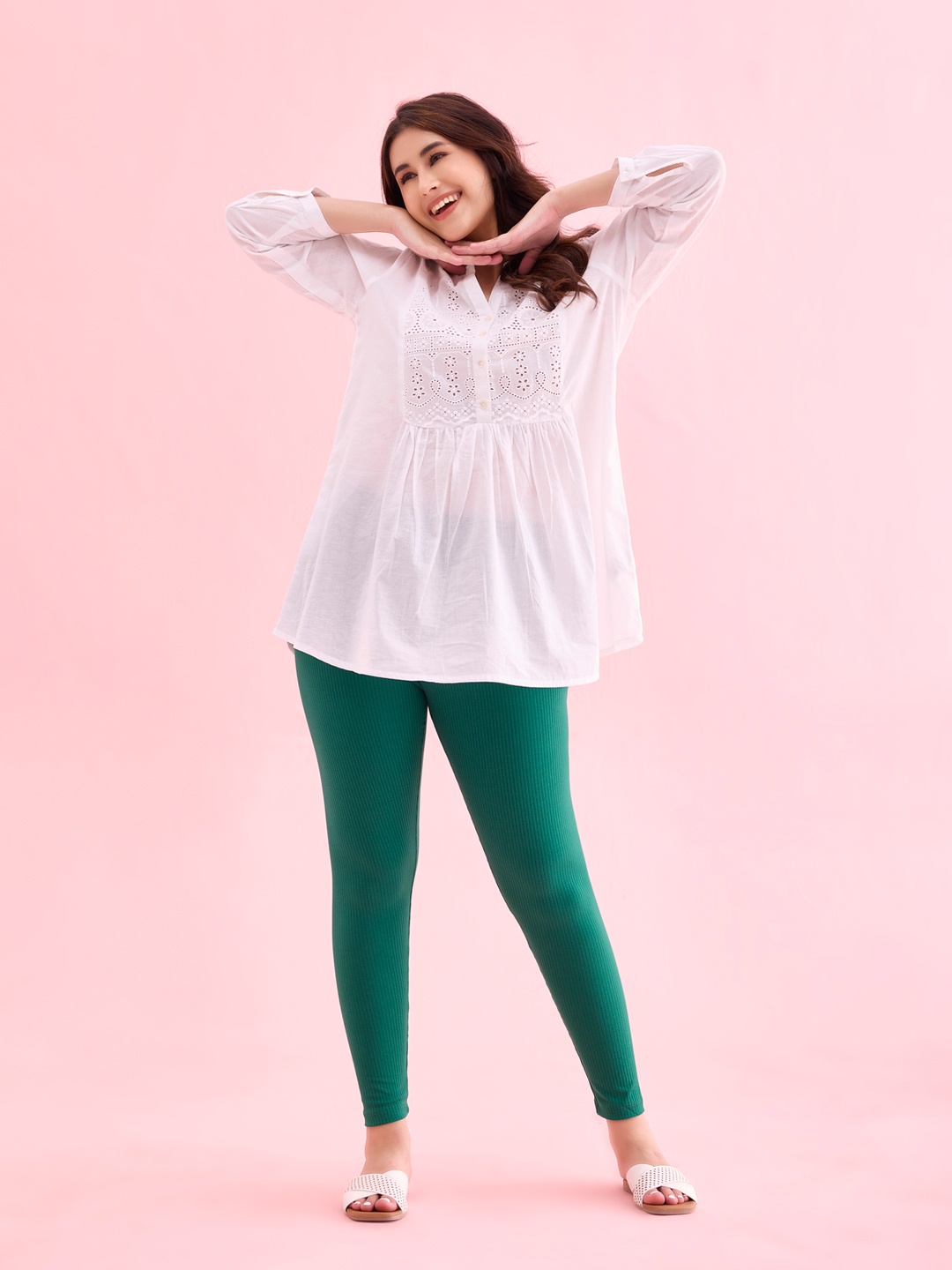 

Go Colors Women Green Solid Slim-Fit Ankle Length Leggings