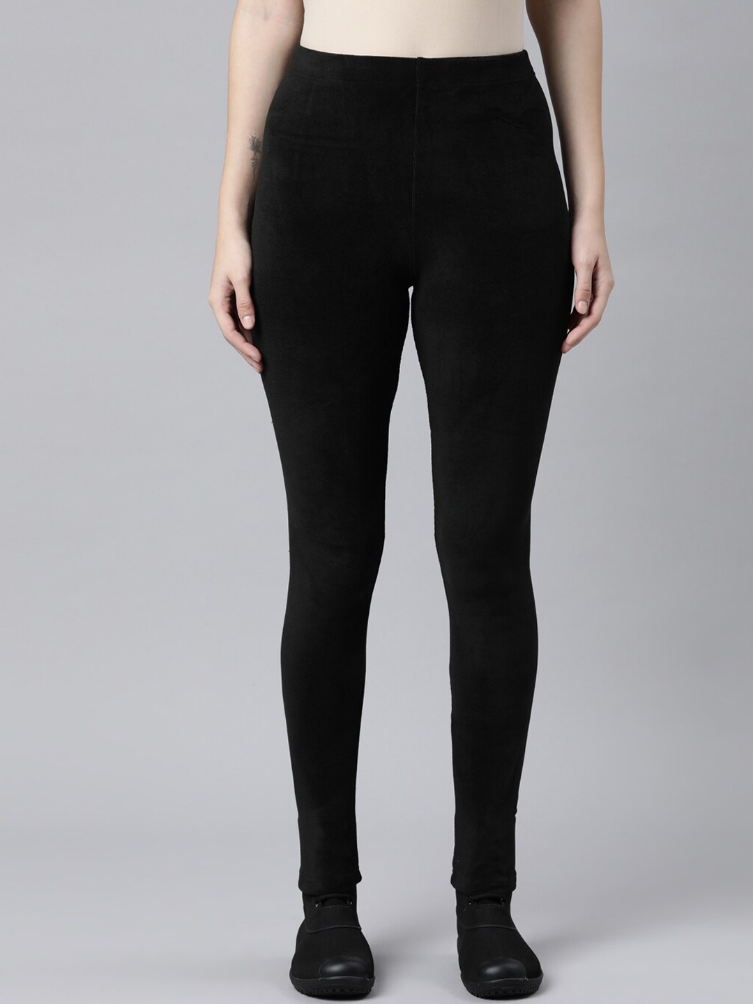 

Go Colors Women Black Solid Slim-Fit Ankle-Length Leggings