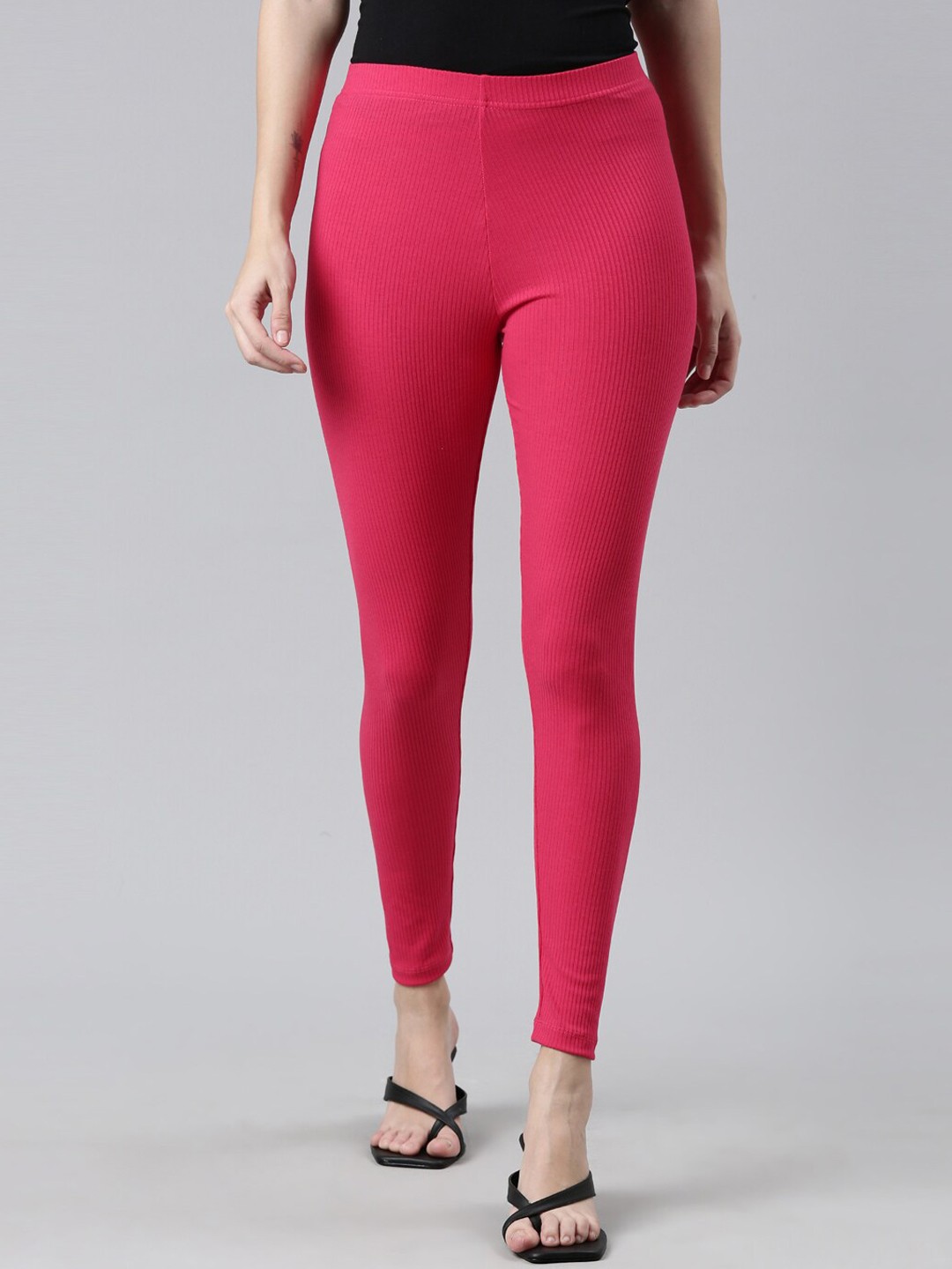 

Go Colors Women Fuchsia Solid Slim-Fit Ribbed Leggings