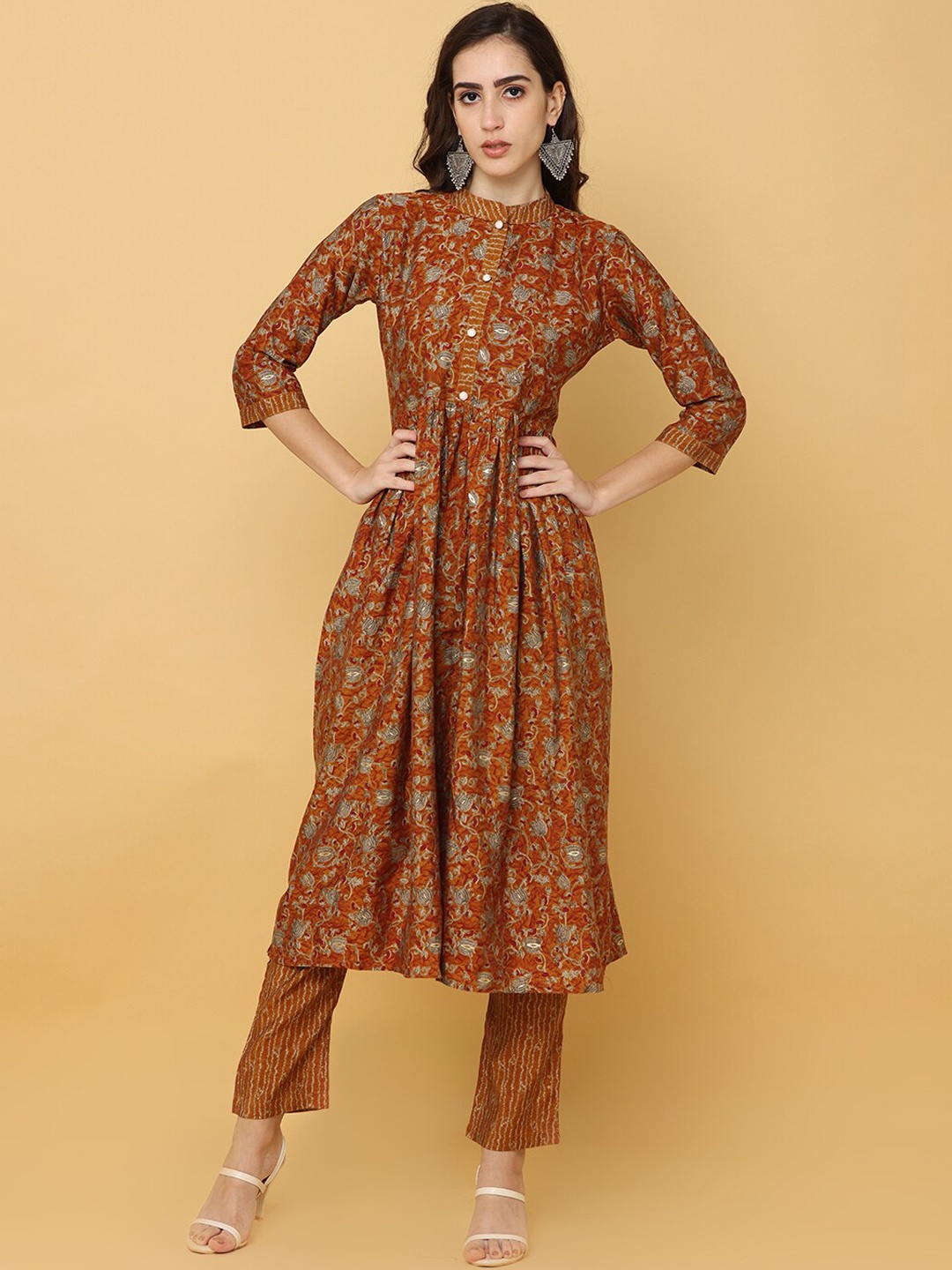 

NAYRA Women Mustard A-line Floral Printed Kurta Set, Rust