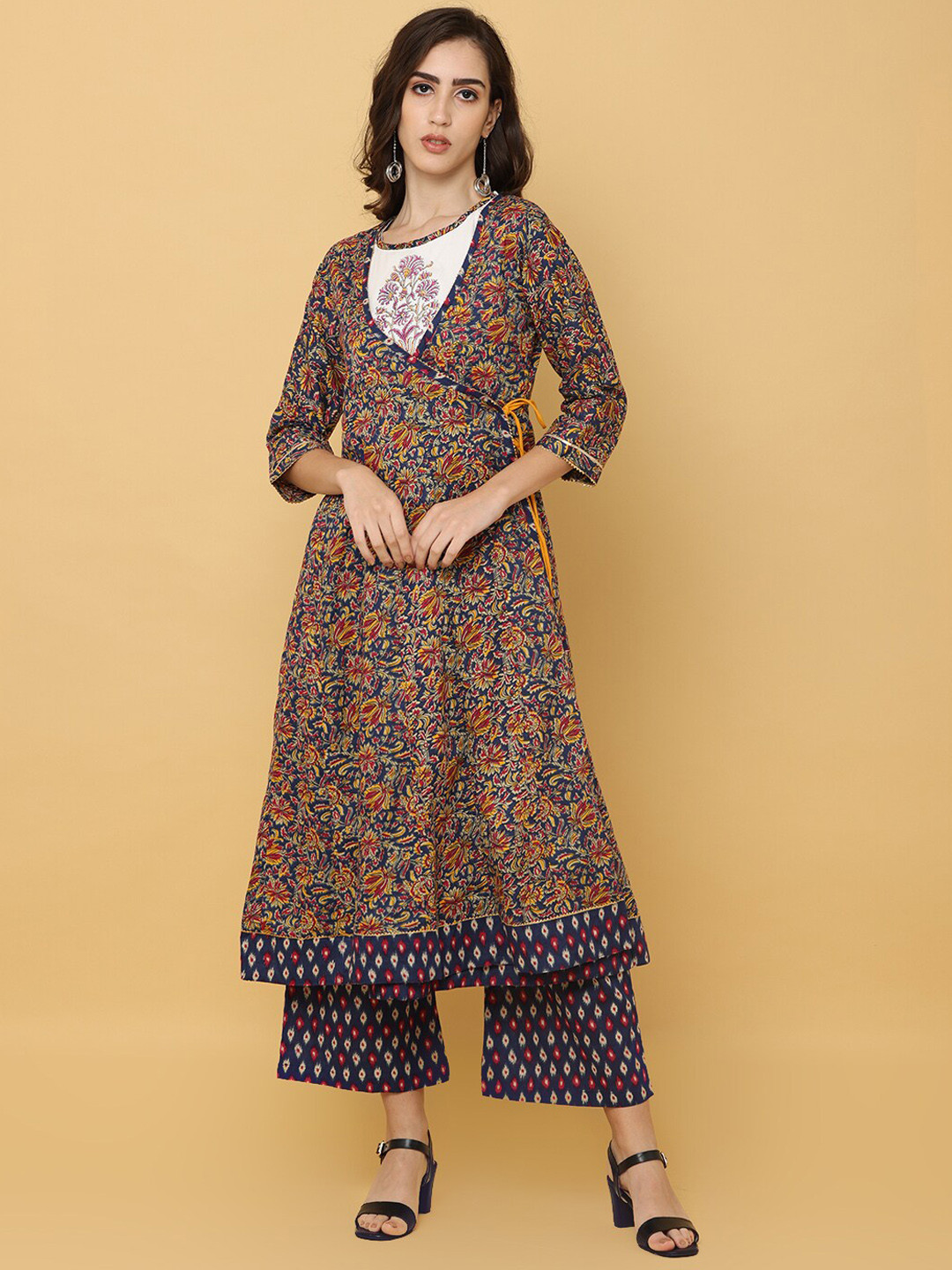 

NAYRA Women Navy Blue Floral Printed Angrakha Pure Cotton Kurta with Palazzos