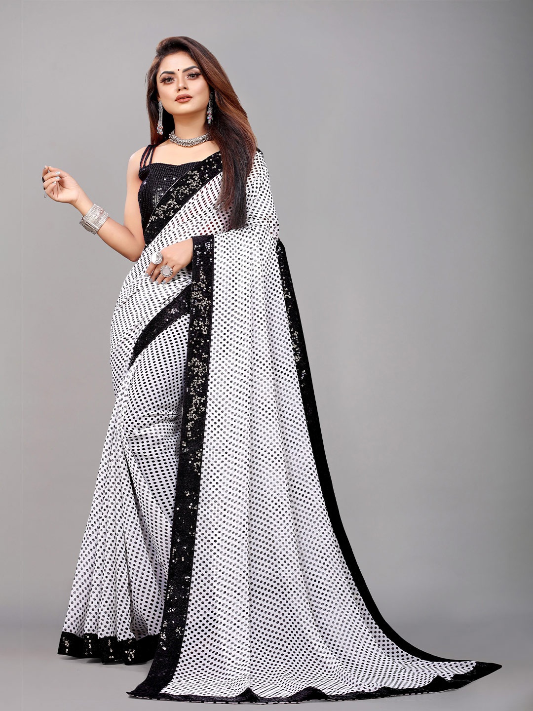 

B4ME COM White & Black Sequinned Pure Georgette Saree