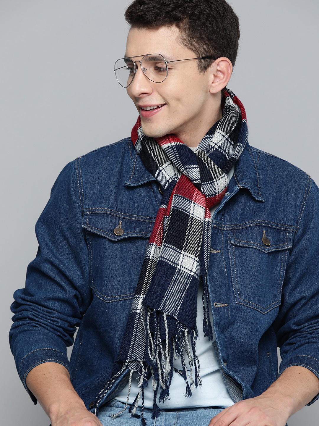 

Mast & Harbour Men Checked Tasselled Scarf, Navy blue