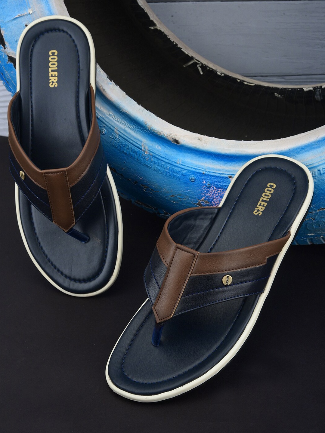 

Liberty Men Blue & White Thong Flip-Flops