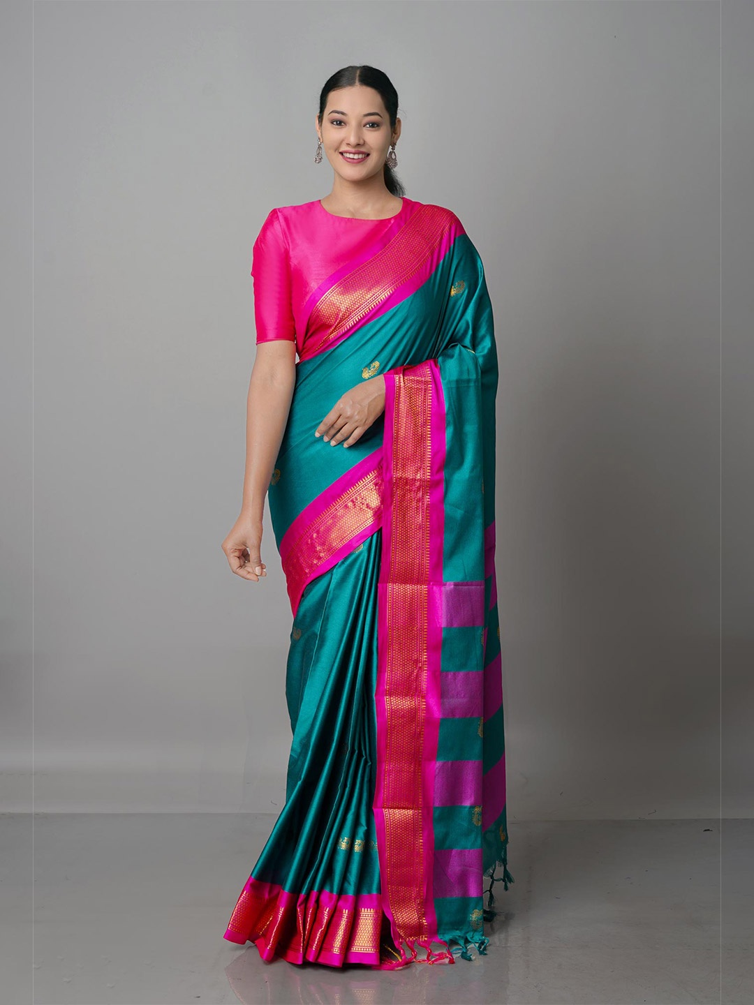

Unnati Silks Green & Pink Woven Design Zari Silk Blend Kanjeevaram Saree