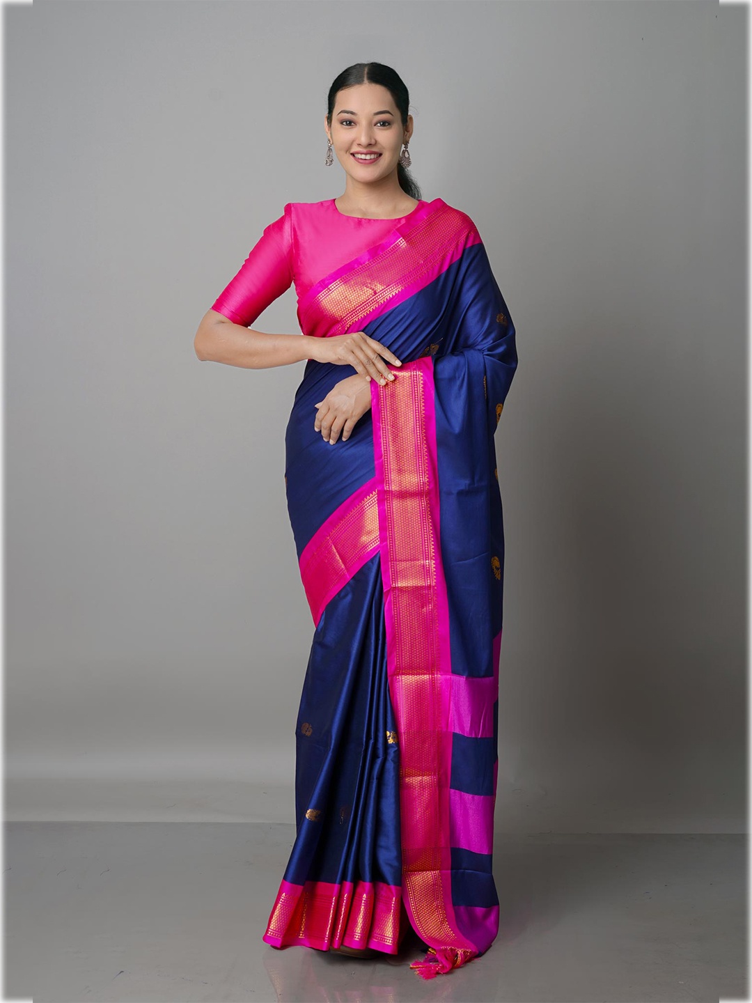

Unnati Silks Navy Blue & Pink Woven Design Zari Silk Blend Kanjeevaram Saree