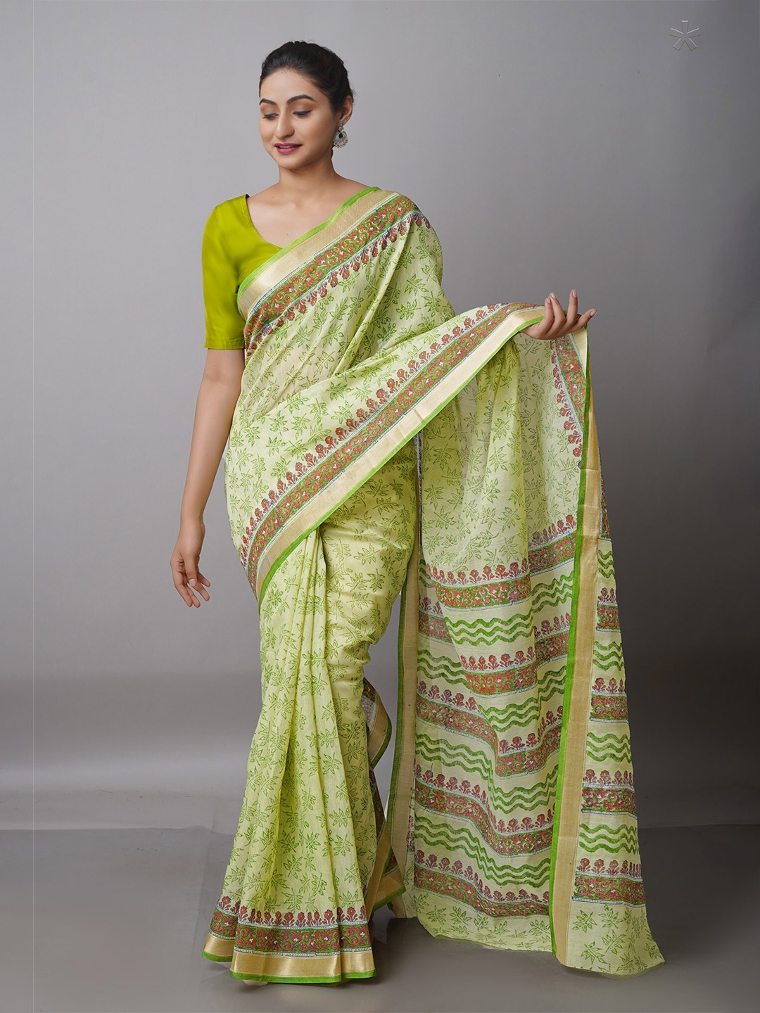 

Unnati Silks Green & Brown Ethnic Motifs Mangalagiri Saree