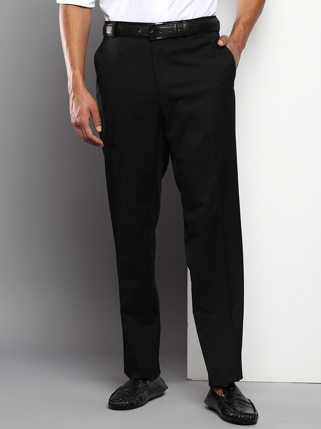 

Tommy Hilfiger Men Black Solid Formal Trouser