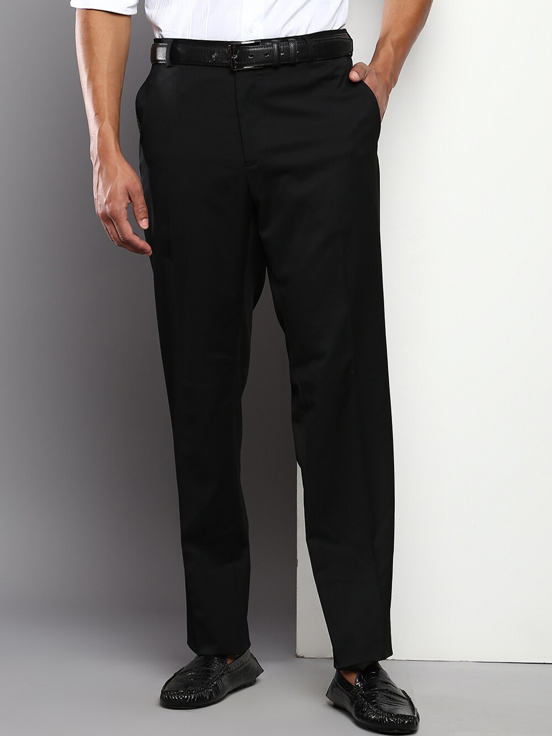 

Tommy Hilfiger Men Black Solid Formal Trouser