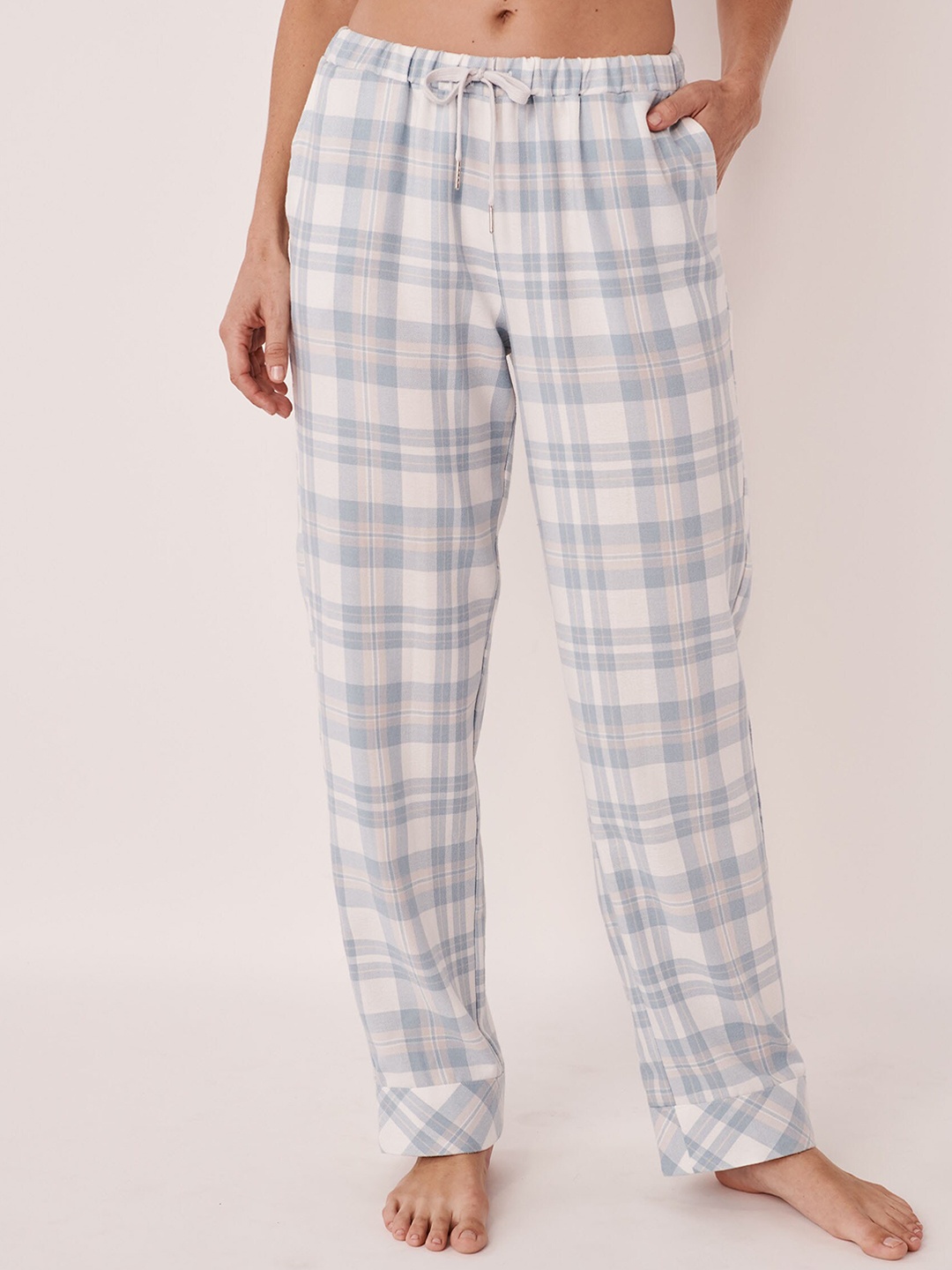 

La Vie en Rose Women Blue Checked Lounge Pants