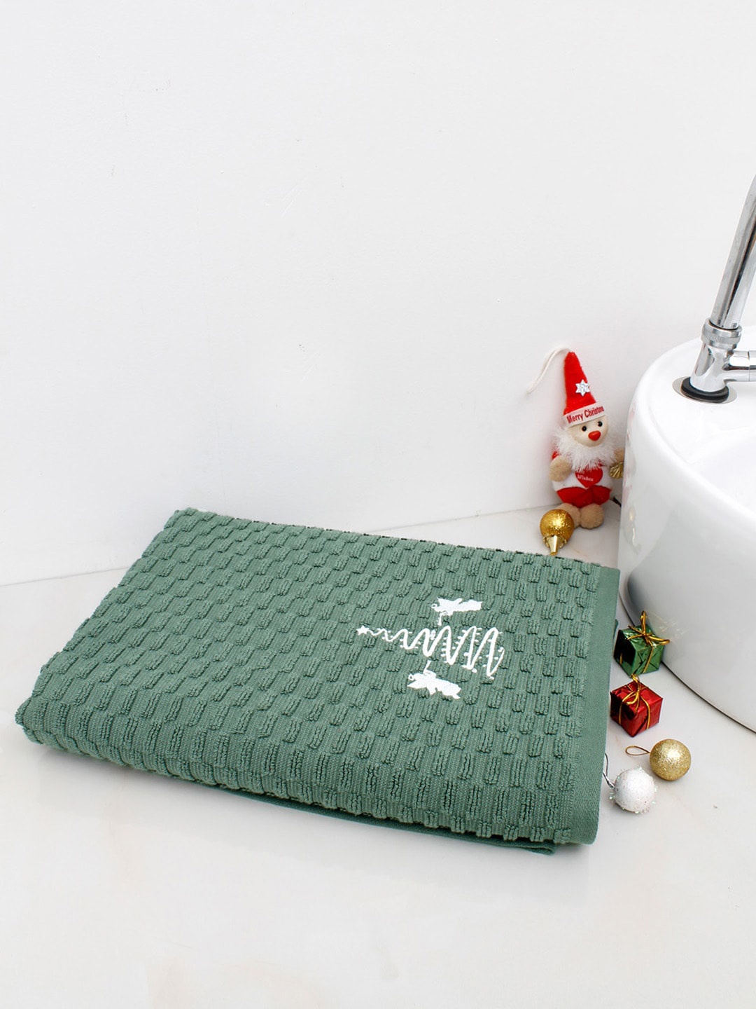 

AVI Living Green Solid 500 GSM Pure Cotton Bath Towel